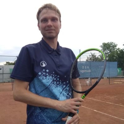 Ronny Schneider auf dem Tennisplatz